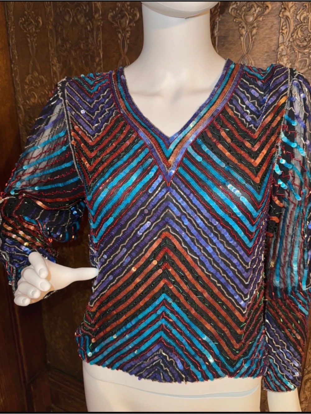 Vintage Judith Ann Creations Inc. 100%
Silk Beaded Blouse
